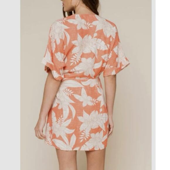 Amuse Society Mala Short Sleeve Floral Woven Linen Dress in Sunrise Size Large - Picture 3 of 7